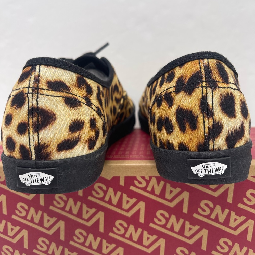 Vans Men’s Authentic Lowpro Sneakers 
Leopard 
Lifestyle, Low Profile - Picture 13 of 16